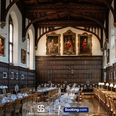 1 Bedroom City Centre Apartment Near The University And Bodleian Library By Spencer And Jackson Short Lets & Serviced Accommodation Oxford Extérieur photo