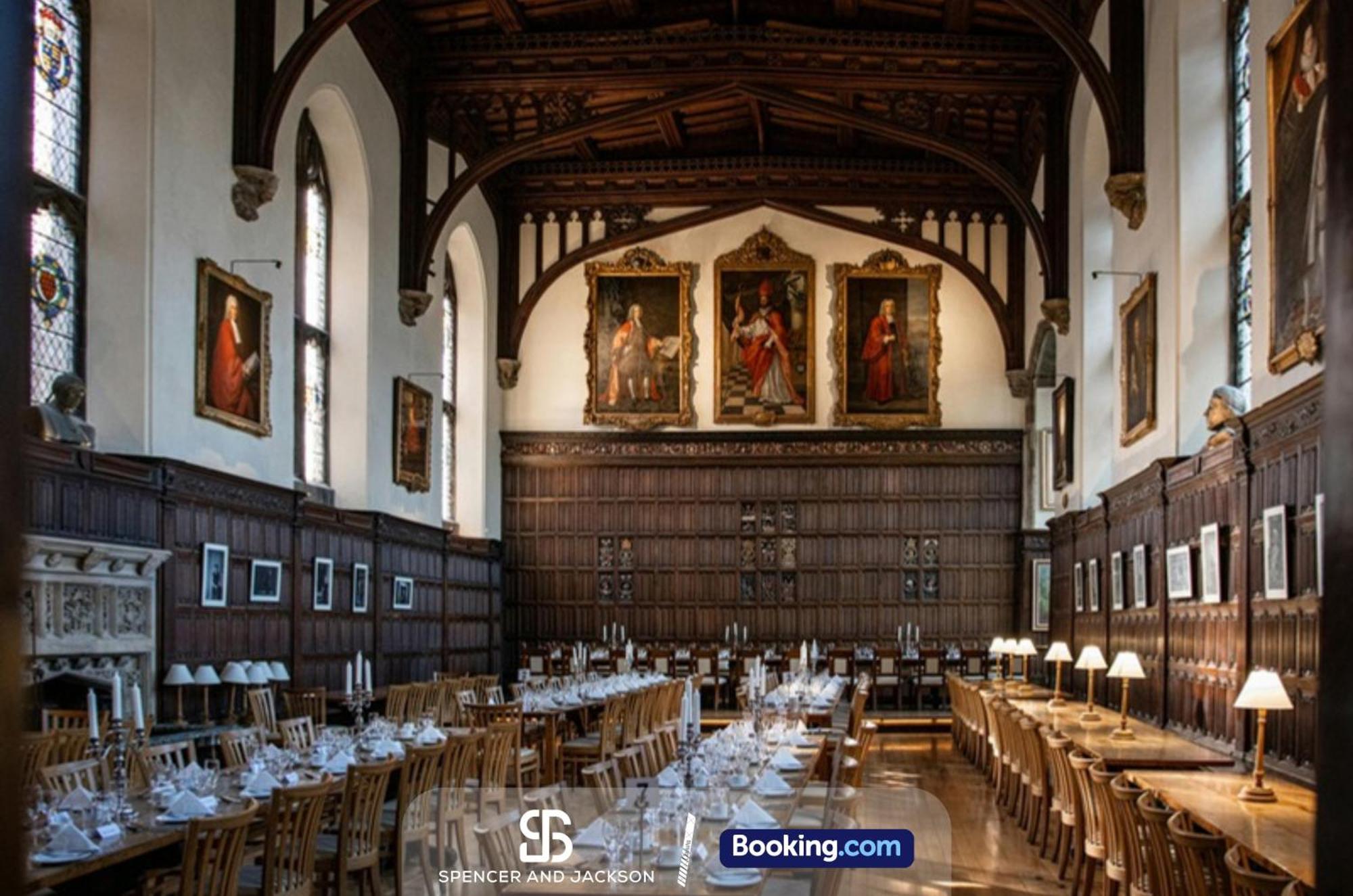 1 Bedroom City Centre Apartment Near The University And Bodleian Library By Spencer And Jackson Short Lets & Serviced Accommodation Oxford Extérieur photo