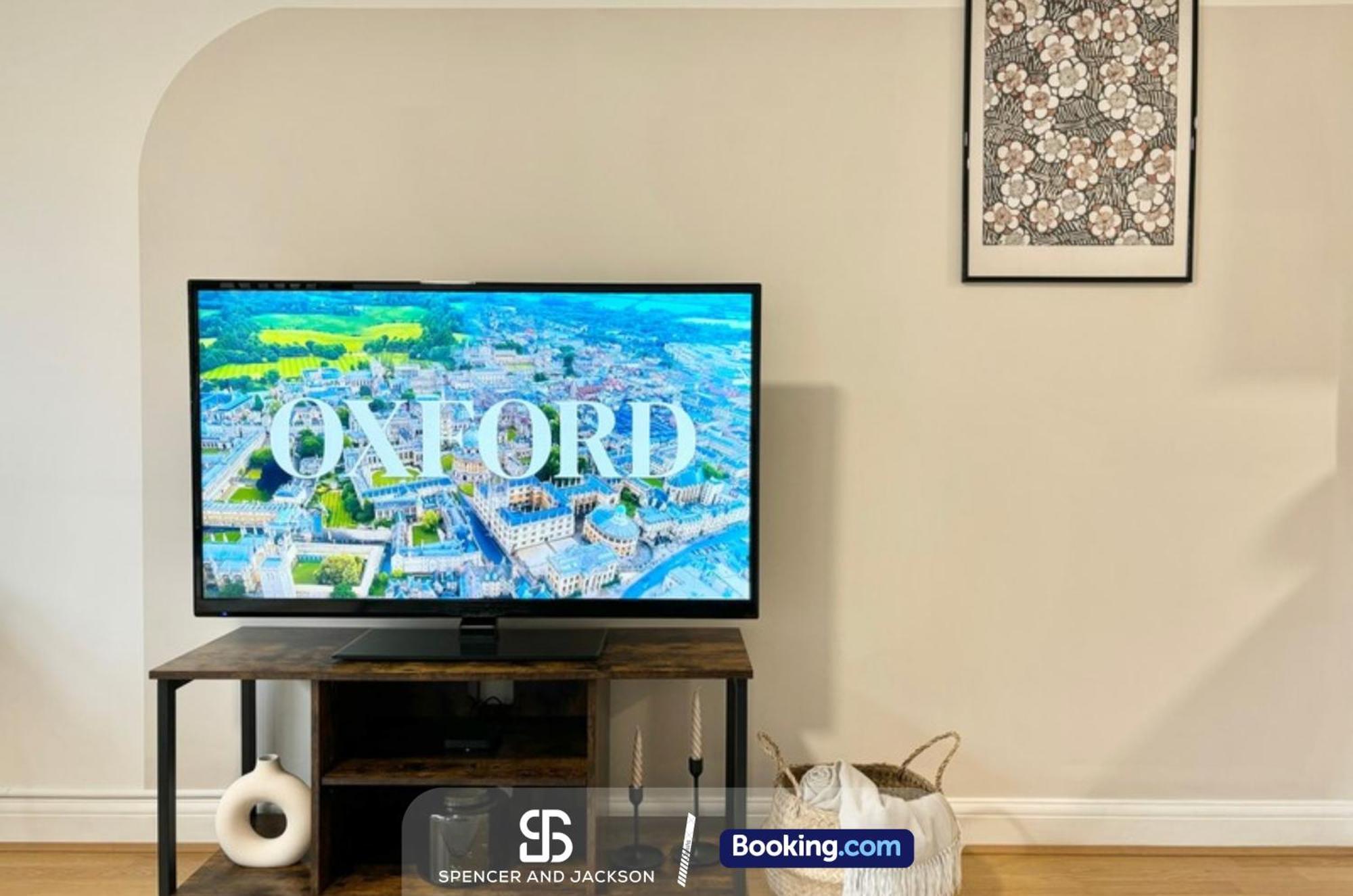 1 Bedroom City Centre Apartment Near The University And Bodleian Library By Spencer And Jackson Short Lets & Serviced Accommodation Oxford Extérieur photo