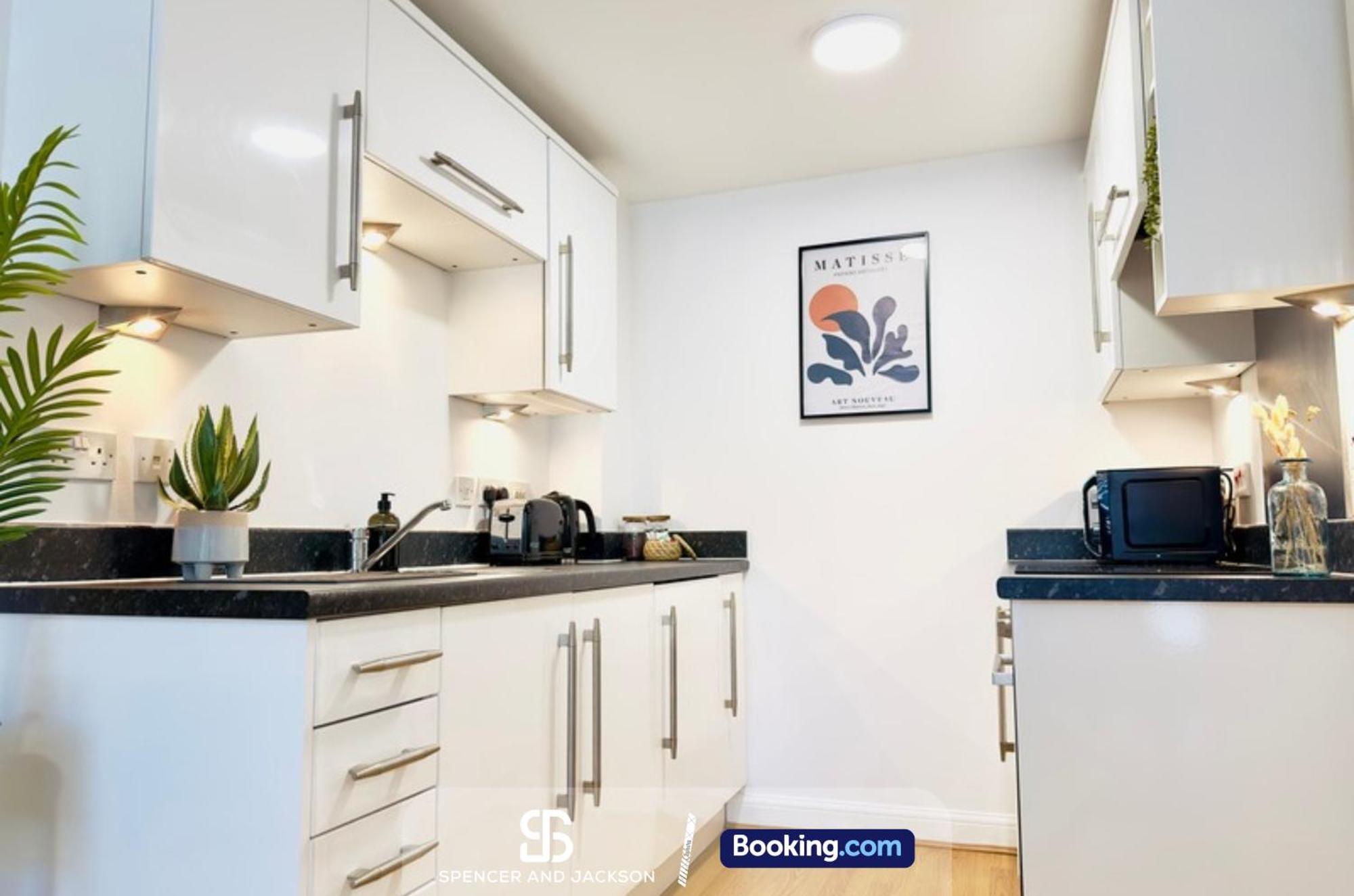 1 Bedroom City Centre Apartment Near The University And Bodleian Library By Spencer And Jackson Short Lets & Serviced Accommodation Oxford Extérieur photo